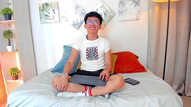 liam twiink online show from 01/18/26, 02:37