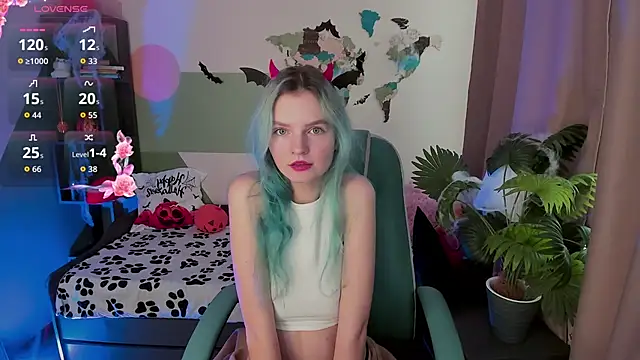 Lika Sky online show from 10/31/25, 11:11