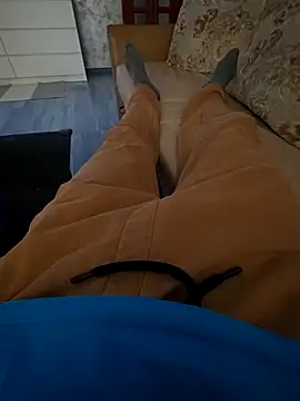 Foxbiker online show from 10/17/25, 11:24