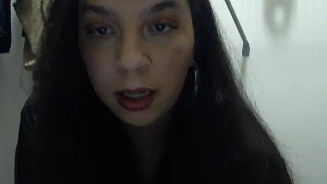 Snapshot of lotuzpetals chatting on 10/02/25, 08:10 lotuzpetals online show from 10/02/25, 08:10