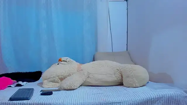 Snapshot of Maturealiciaray chatting on 10/23/25, 03:50 Maturealiciaray online show from 10/23/25, 03:50