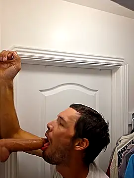 Snapshot of fuckmy9in chatting on 10/05/25, 07:23 fuckmy9in online show from 10/05/25, 07:23