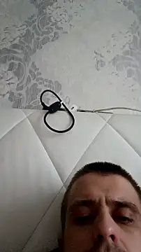 Snapshot of Adidas7217 chatting on 11/11/25, 11:21 Adidas7217 online show from 11/11/25, 11:21