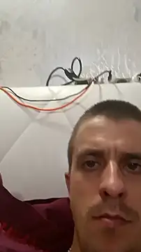 Snapshot of Adidas7217 chatting on 11/14/25, 04:11 Adidas7217 online show from 11/14/25, 04:11