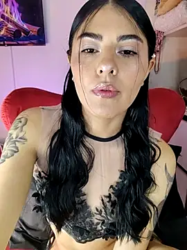 ValeNiitaLuv online show from 04/01/26, 04:24