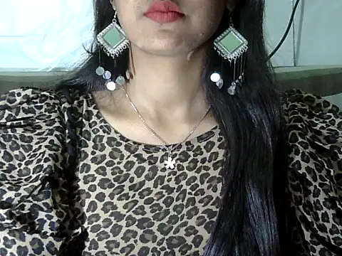 Snapshot of sexy-irm chatting on 12/17/25, 04:29 sexy-irm online show from 12/17/25, 04:29