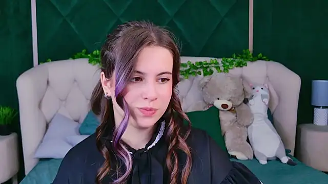 Akira Halls online show from 11/15/25, 08:49