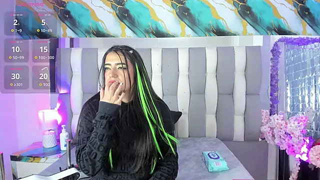 IsaDiiaz online show from 04/17/26, 07:11