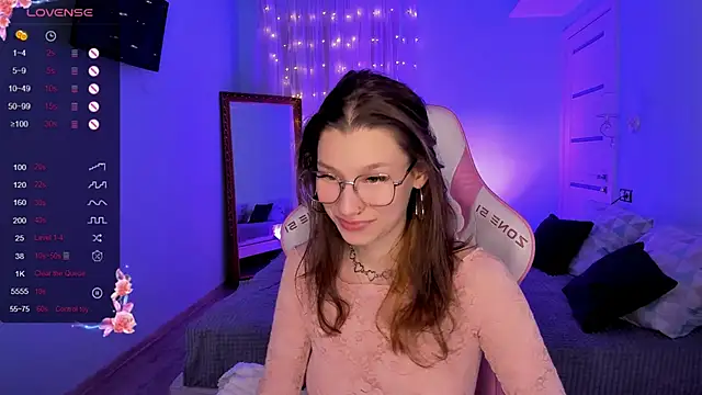 Snapshot of LinaBlossom_ chatting on 10/01/25, 08:31 LinaBlossom online show from 10/01/25, 08:31