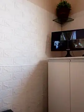 Snapshot of Crislove22 chatting on 10/27/25, 04:55 Crislove22 online show from 10/27/25, 04:55