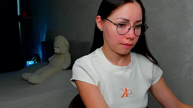 Snapshot of fun_nd_bun chatting on 06/25/26, 01:05 fun nd bun online show from 06/25/26, 01:05