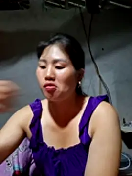 Snapshot of diamond-- chatting on 06/30/26, 12:50 diamond-- online show from 06/30/26, 12:50
