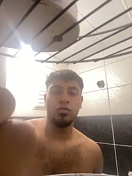 Snapshot of astoperaa chatting on 10/17/25, 02:08 astoperaa online show from 10/17/25, 02:08