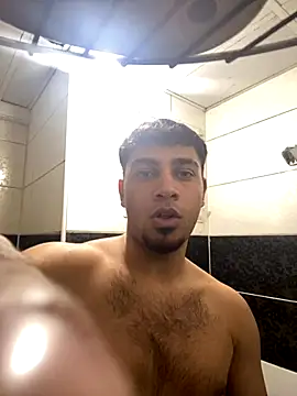 Snapshot of astoperaa chatting on 10/21/25, 04:08 astoperaa online show from 10/21/25, 04:08