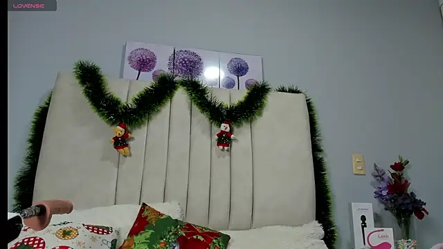 AmandaaWats online show from 12/13/25, 07:53