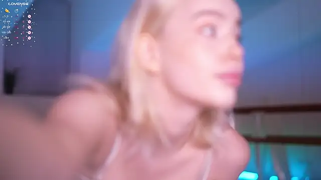 Snapshot of mother__of__dragons chatting on 09/30/25, 09:31 mother of dragons online show from 09/30/25, 09:31