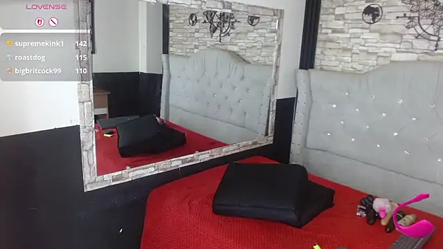 Snapshot of katalella_22hot chatting on 12/15/25, 05:55 katalella 22hot online show from 12/15/25, 05:55