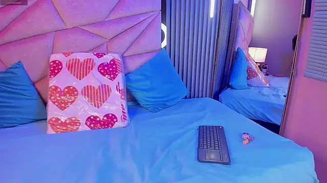 Salome Duque online show from 10/19/25, 11:44