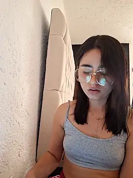 Snapshot of Akane24 chatting on 10/07/25, 04:48 Akane24 online show from 10/07/25, 04:48