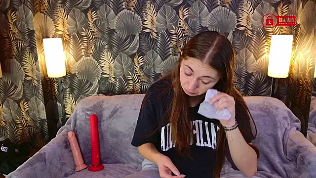 Snapshot of Charming_LIA chatting on 10/24/25, 07:49 Charming LIA online show from 10/24/25, 07:49