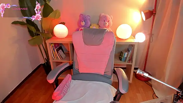 kehlannis  online show from 02/17/26, 08:37