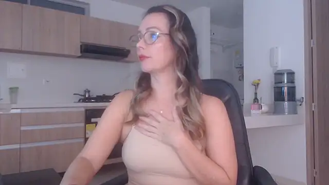 LovePaula online show from 03/15/26, 10:54