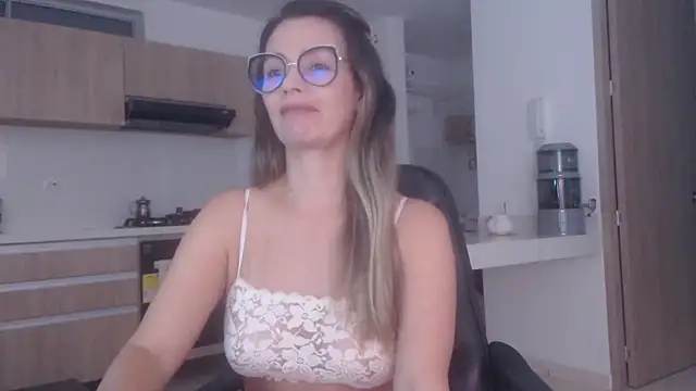 LovePaula online show from 03/28/26, 11:32