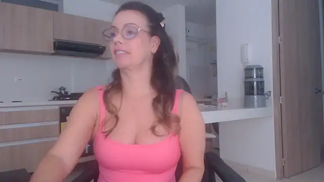 LovePaula online show from 06/21/26, 11:57