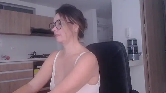 LovePaula online show from 06/28/26, 12:27
