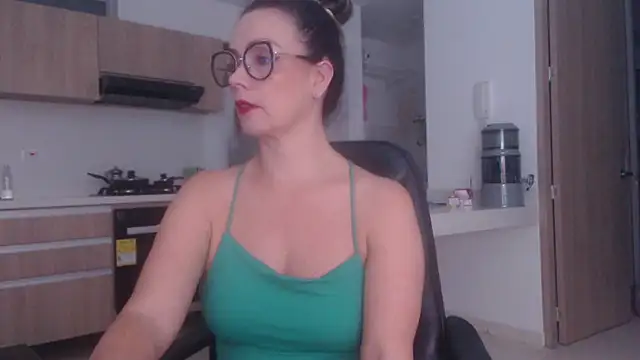 LovePaula online show from 06/29/26, 11:16