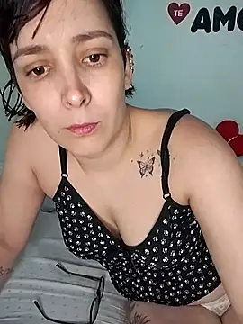 Snapshot of catperigosa chatting on 10/08/25, 06:05 catperigosa online show from 10/08/25, 06:05