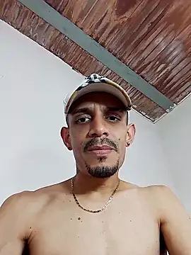 LATINO27CM online show from 10/07/25, 08:06