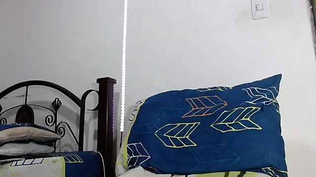 LATINO27CM online show from 11/18/25, 01:11