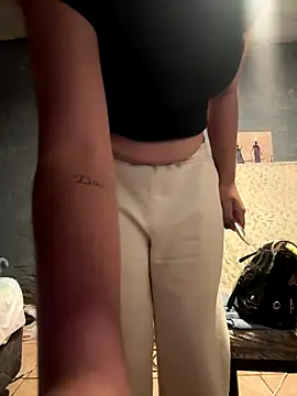 Snapshot of Lolalopez746 chatting on 09/21/25, 12:01 Lolalopez746 online show from 09/21/25, 12:01