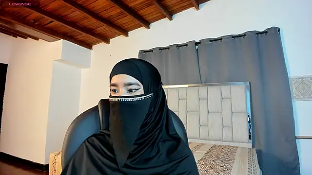 kalila latif online show from 11/13/25, 02:43