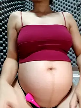 Snapshot of Pipi23_ chatting on 10/25/25, 03:03 Pipi23 online show from 10/25/25, 03:03