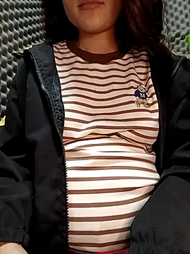 Snapshot of Pipi23_ chatting on 11/19/25, 03:01 Pipi23 online show from 11/19/25, 03:01