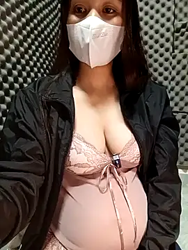 Snapshot of Pipi23_ chatting on 11/28/25, 03:04 Pipi23 online show from 11/28/25, 03:04