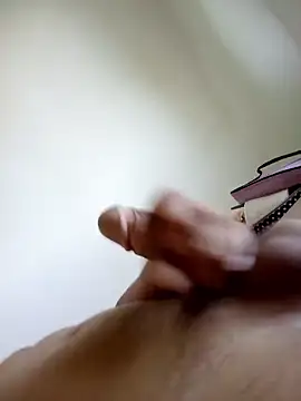 Snapshot of chikosexiii chatting on 10/21/25, 10:54 chikosexiii online show from 10/21/25, 10:54