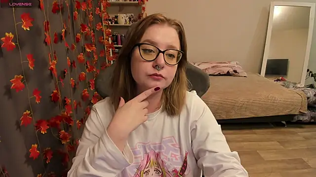 Snapshot of LovelyGirlLisa chatting on 10/10/25, 02:38 LovelyGirlLisa online show from 10/10/25, 02:38