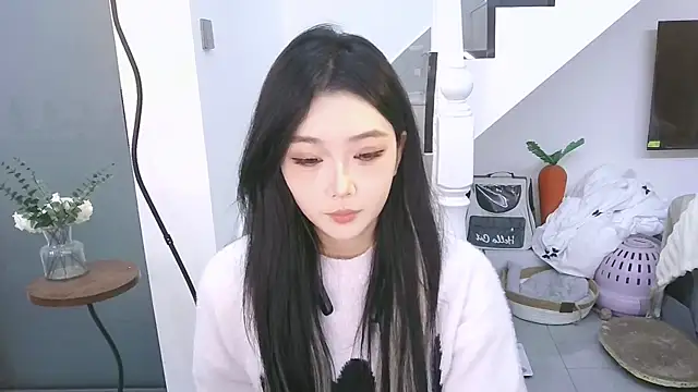 Miao-Maimiao online show from 12/19/25, 12:56