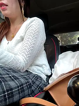 Lori-m online show from 10/23/25, 07:51