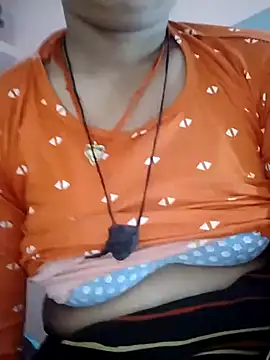 Snapshot of Soniya4357 chatting on 11/27/25, 10:17 Soniya4357 online show from 11/27/25, 10:17