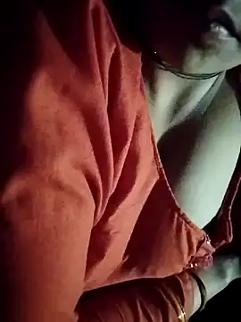 Snapshot of Soniya4357 chatting on 11/29/25, 03:37 Soniya4357 online show from 11/29/25, 03:37