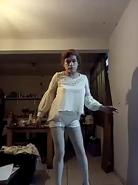 transreyna online show from 02/13/25, 11:06