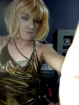 transreyna online show from 02/27/25, 08:39