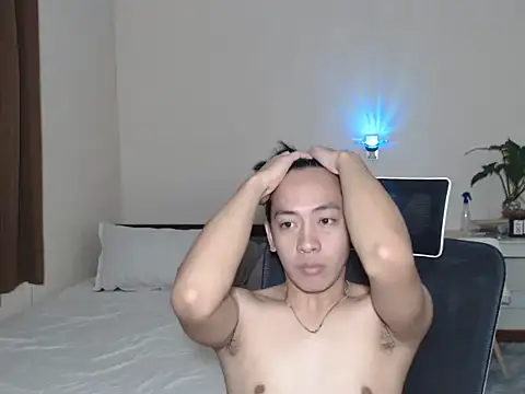 Snapshot of niel_cumshow chatting on 10/26/25, 05:24 niel cumshow online show from 10/26/25, 05:24