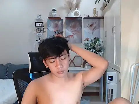 Snapshot of niel_cumshow chatting on 11/17/25, 05:08 niel cumshow online show from 11/17/25, 05:08