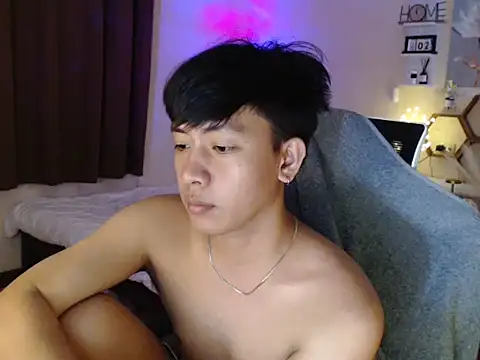 Snapshot of niel_cumshow chatting on 12/15/25, 06:12 niel cumshow online show from 12/15/25, 06:12