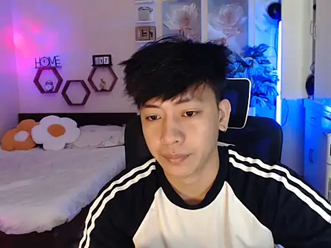 Snapshot of niel_cumshow chatting on 01/08/26, 06:32 niel cumshow online show from 01/08/26, 06:32